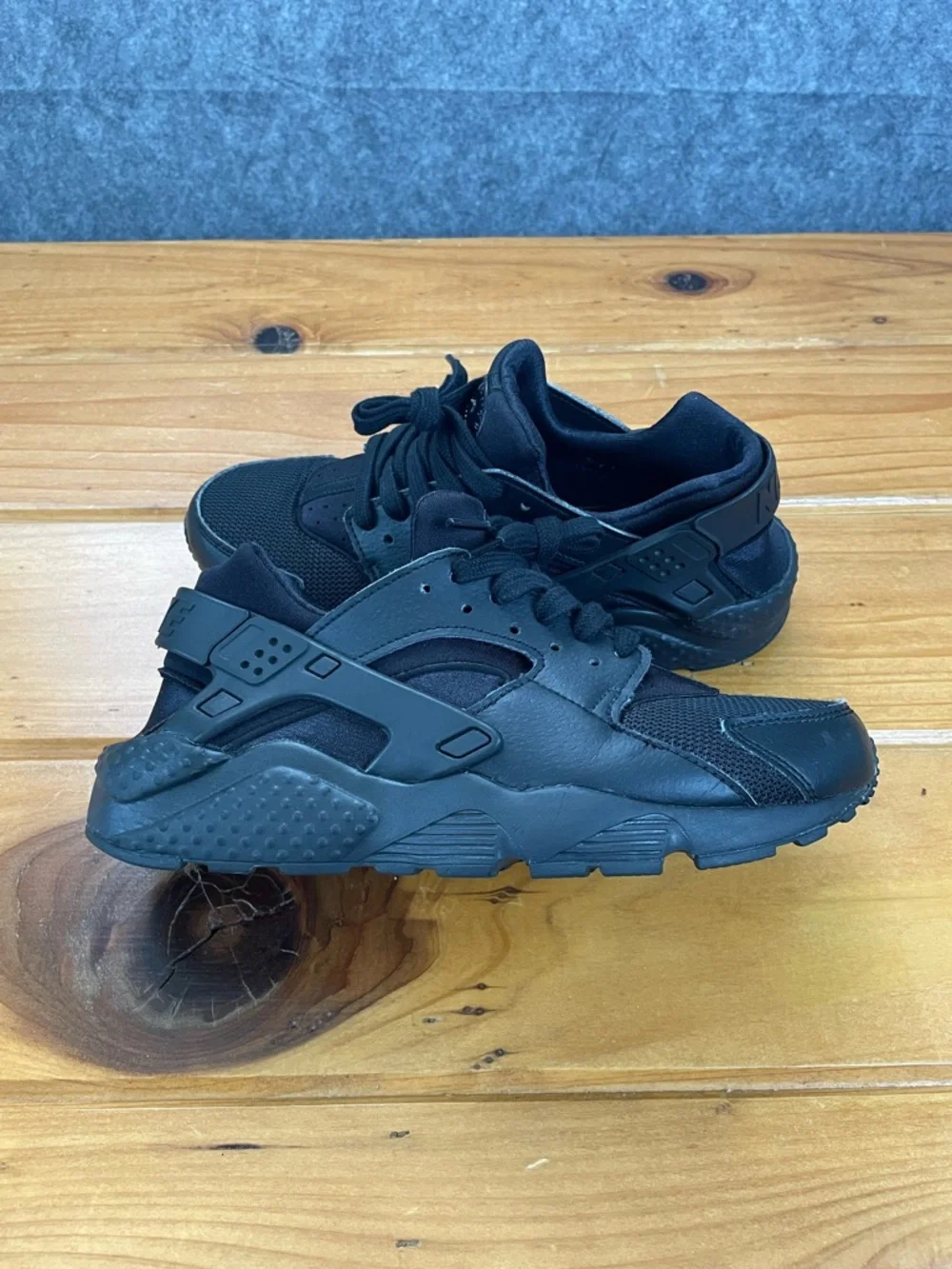 Nike Air Huarache Shoes Boys Size 6.5Y Triple Black Shoes Sneakers 654275-016‎